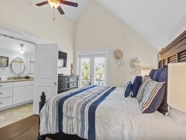 Anna Maria Island Luxury Vacation Villa West of Gulf Drive